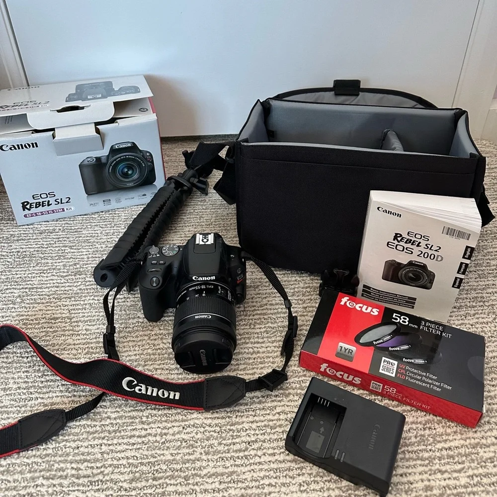 Canon EOS Rebel SL2 Kit